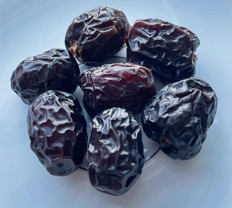 Ajwa Dates (Madinah) 3